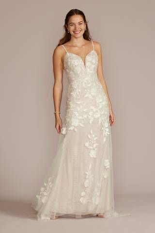 Picture of Lace Applique Tulle V-Neck Mermaid Wedding Gown